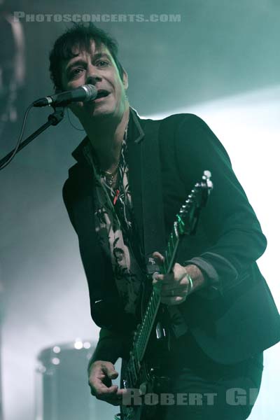 THE KILLS - 2012-06-22 - PARIS - Hippodrome de Longchamp - James William Hince